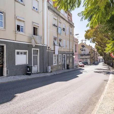 T1 Apt In Alcantara 15 Mins From Docas * Lisboa
