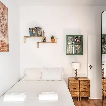 T1 Apt In Alcantara 15 Mins From Docas Apartmán *