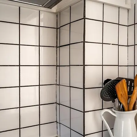T1 Apt In Alcantara 15 Mins From Docas Apartmán