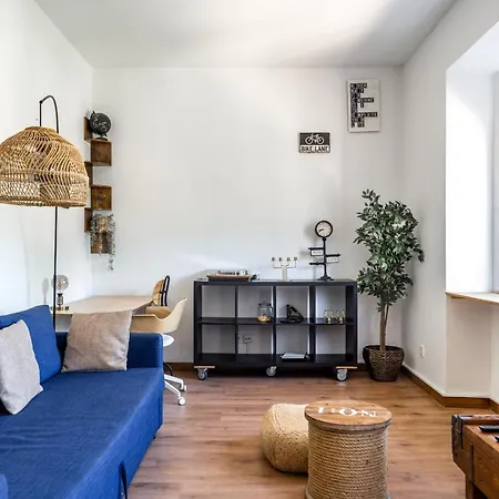 T1 Apt In Alcantara 15 Mins From Docas Apartmán *